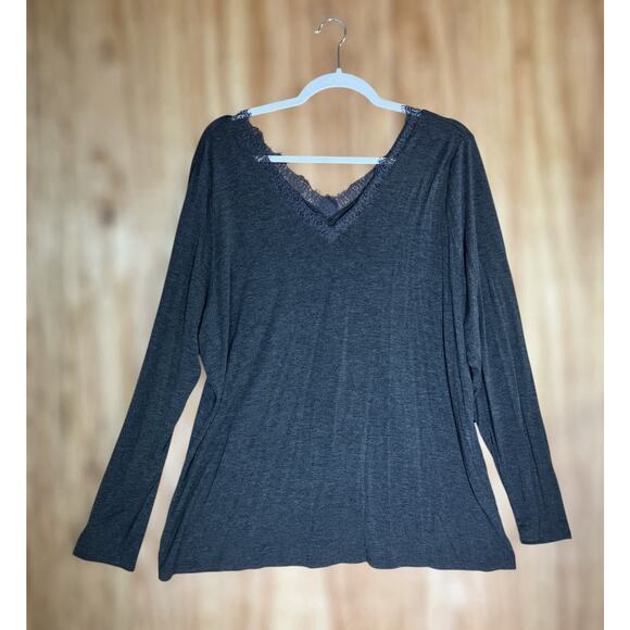 Lane Bryant Plus Sz 18/20 Lot Of 2 Black/Gray Lace Trim V-Neck Top Staple Basic - Picture 4 of 8